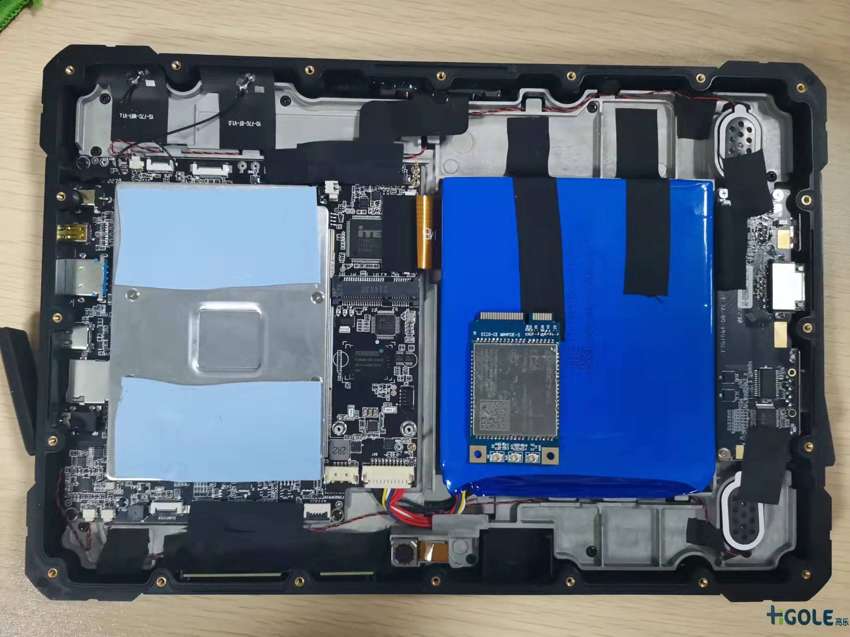 1.8GHz專網(wǎng)三防平板電腦